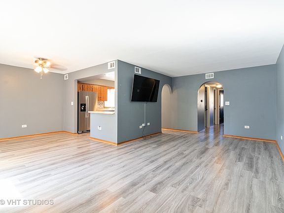 2nd image of 16820 81st Ct APT 1S