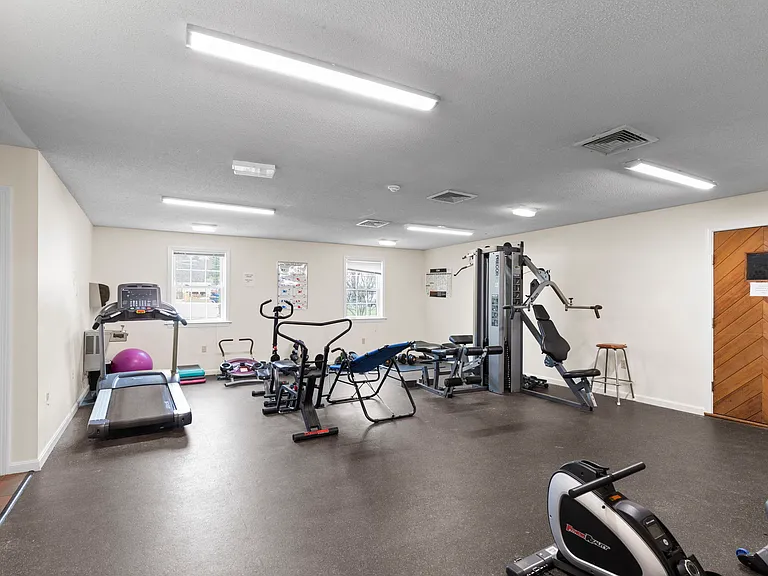 1610 White Cedar Blvd — Photo 15