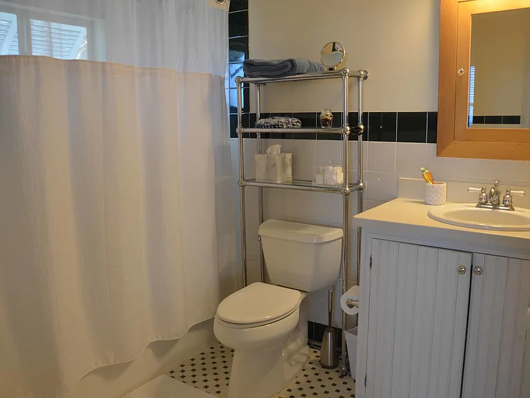 704 Ocean Front — Photo 28