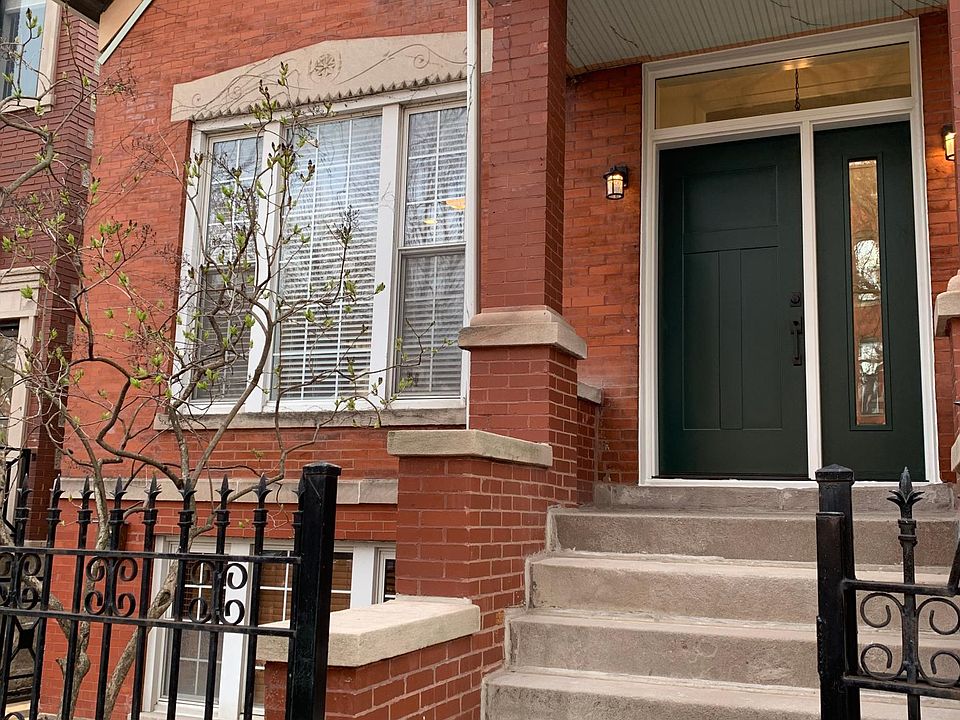 East/West exposure, lots of light, duplex up in this historic Chicago worker's cottage. Brand new and refinished with homage to the history. This unit lives like a home with upgraded finishes in the restored vintage home.