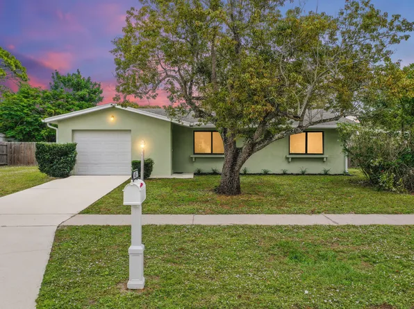 435 NE Solida Circle, Port St Lucie, FL 34953