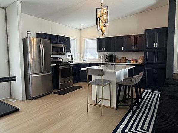 1352 Birchview Dr