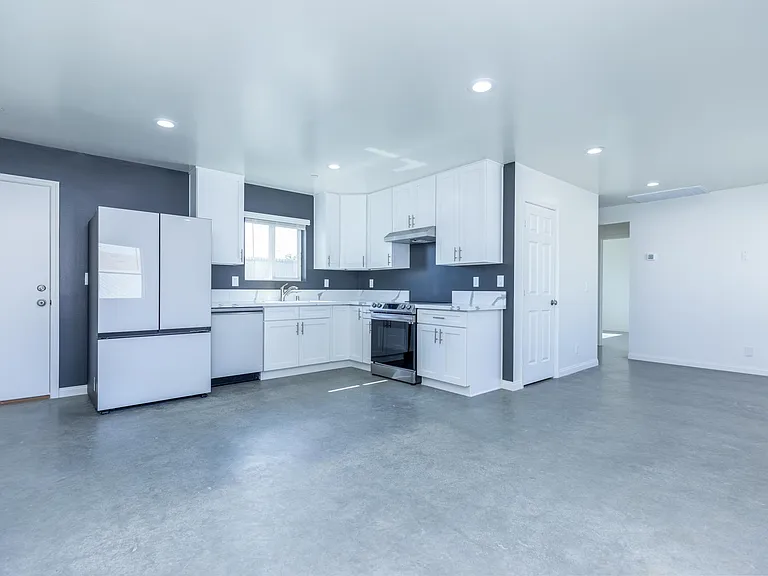 223 W Haloid Ave #B — Photo 10