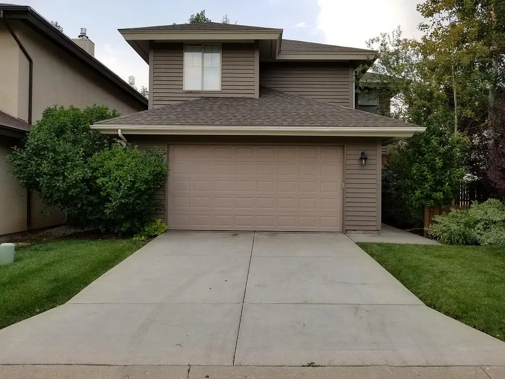 1048 Lincoln Ln — Photo 1