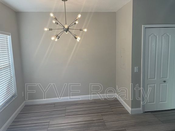 4th image of 13362 Daniels Landing Cir