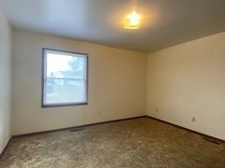 1824 Tiffany Ct — Photo 7