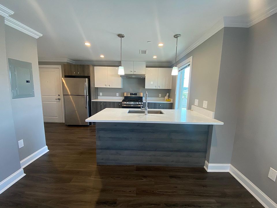 71 Legacy Blvd Dedham MA Zillow