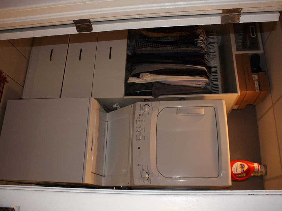 Washer/Dryer in unit