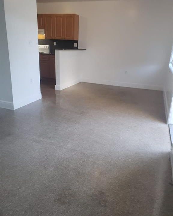 1st image of 717 NE 10th Ave #3
