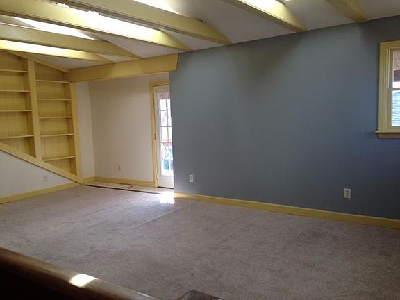 4th image of 115 S Gray Ave