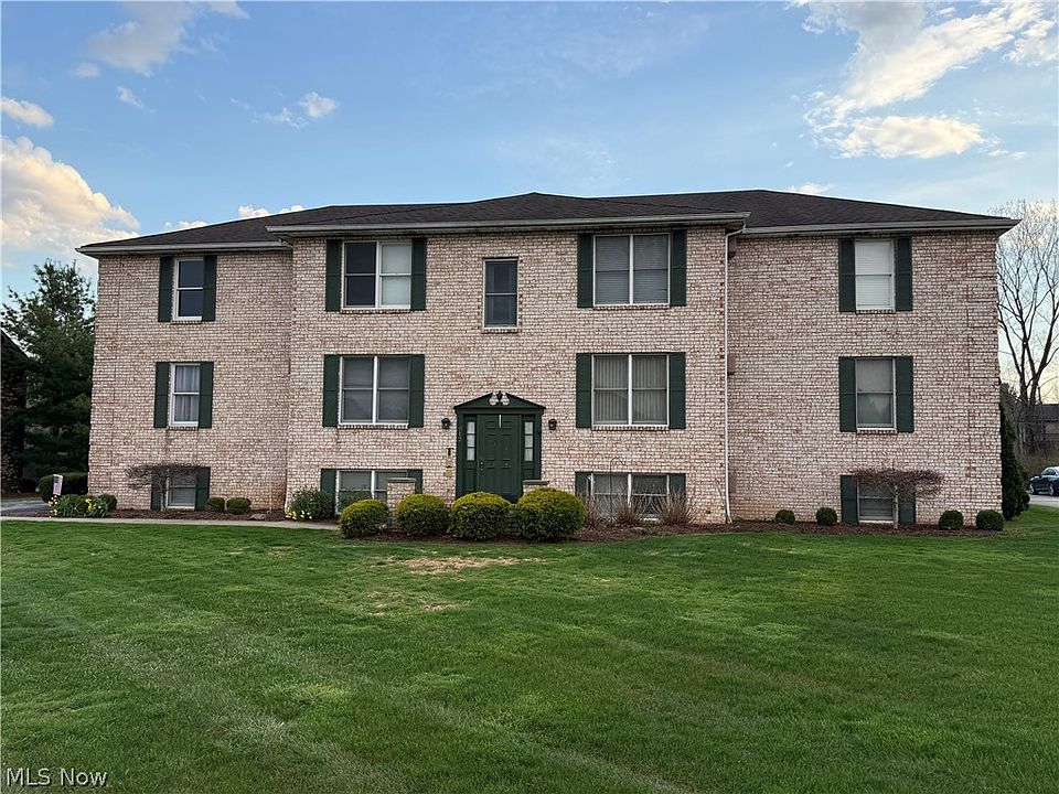 1st image of 912 Pearson Cir Unit 5