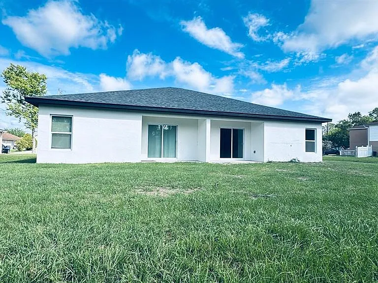 309 Clermont Dr #B — Photo 4