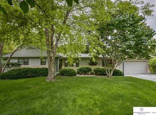 8722 Woolworth Ave, Omaha, NE 68124