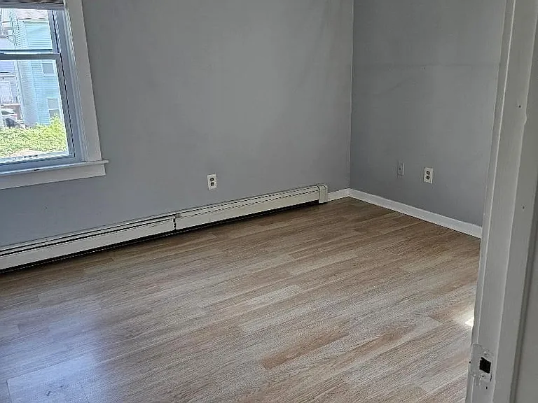 132 5th St #2 — Photo 8
