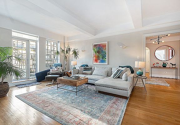 4th image of 275 Central Park W APT 18C