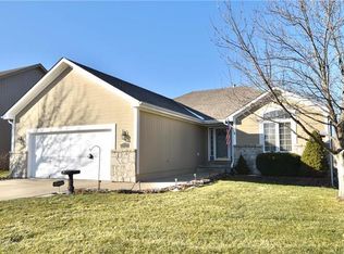 2905 NE Hirst Dr, Blue Springs, MO 64014