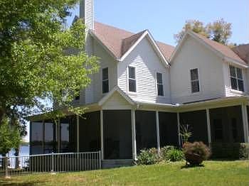 2nd image of 130 S Huntley Dr