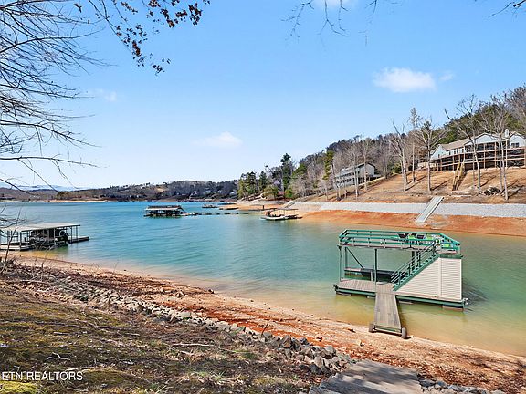 5th image of 1447 Cove Pointe Rd