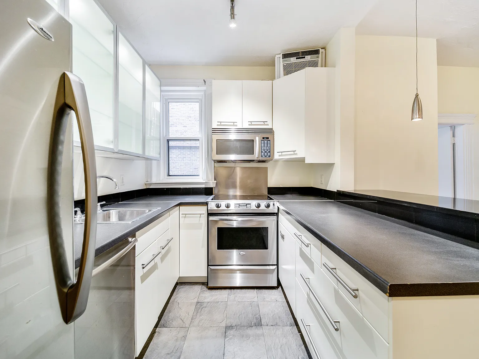 2 bed, $4,125 — Photo 3