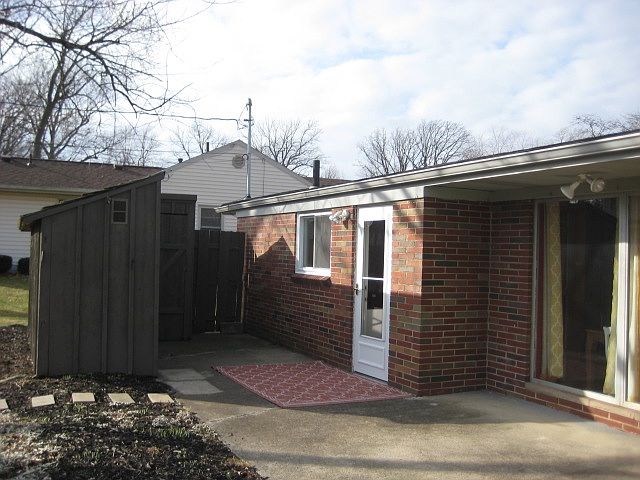 2nd image of 143 Northcliff Dr