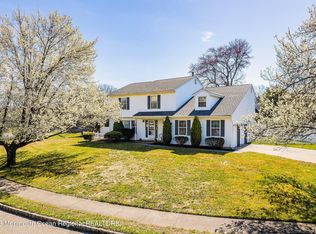 8 Margaret Ln, Howell, NJ 07731