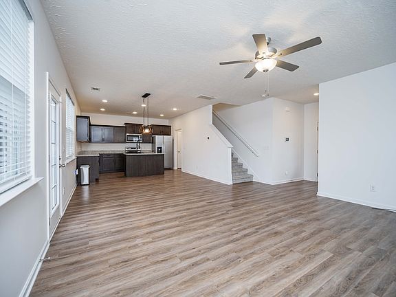5th image of 1029 Trevino Pl