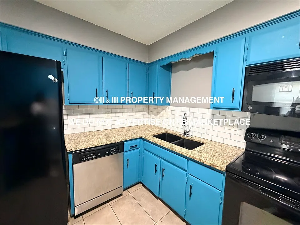 14011 Dunbar Ct - 1 — Photo 2