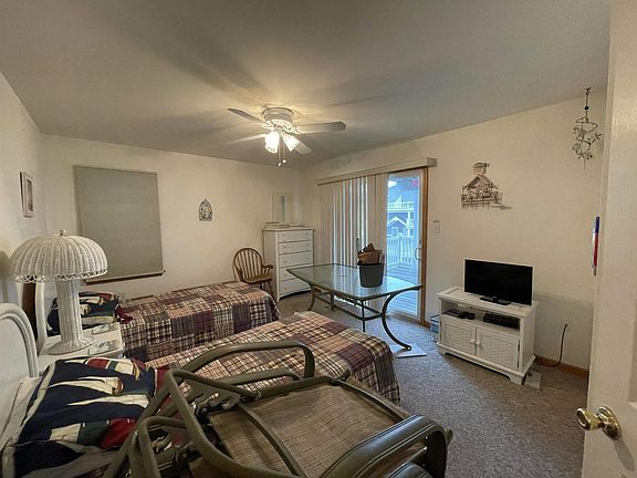 2nd image of 25 69th St E #Sea