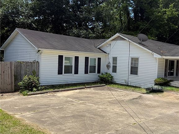 2nd image of 1181 Torrey Dr