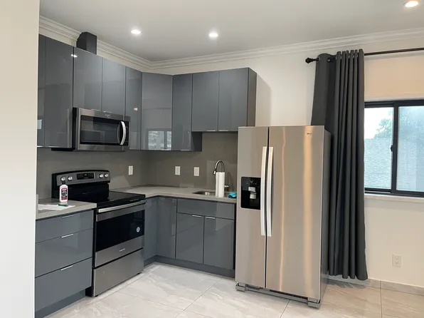 1901 Dole St Unit 1, Honolulu, HI 96822