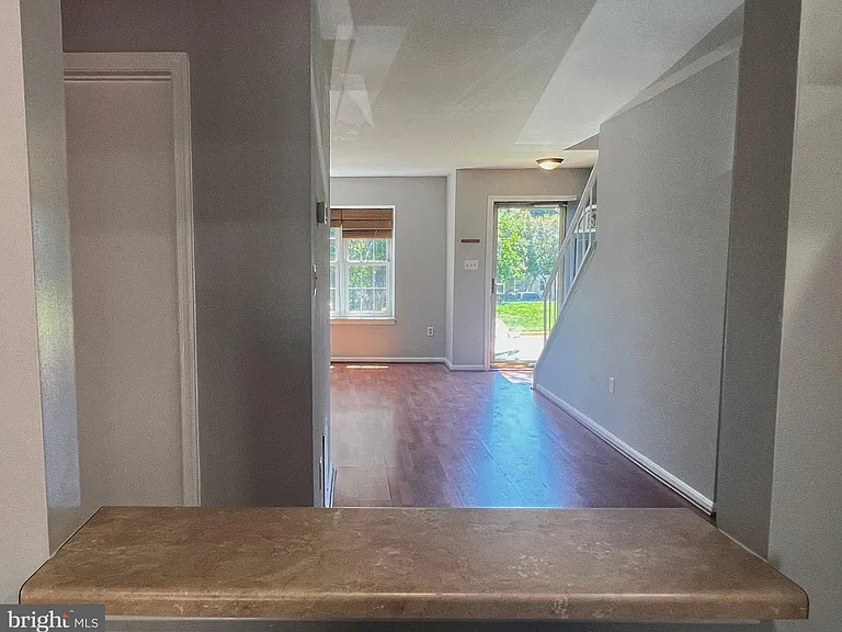 5808 Waterdale Ct — Photo 6