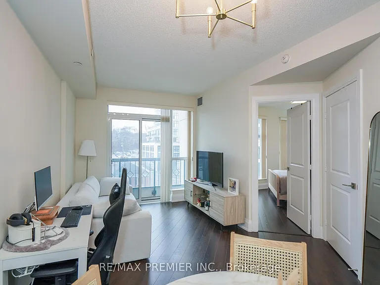2 Old Mill Dr #303 — Photo 11