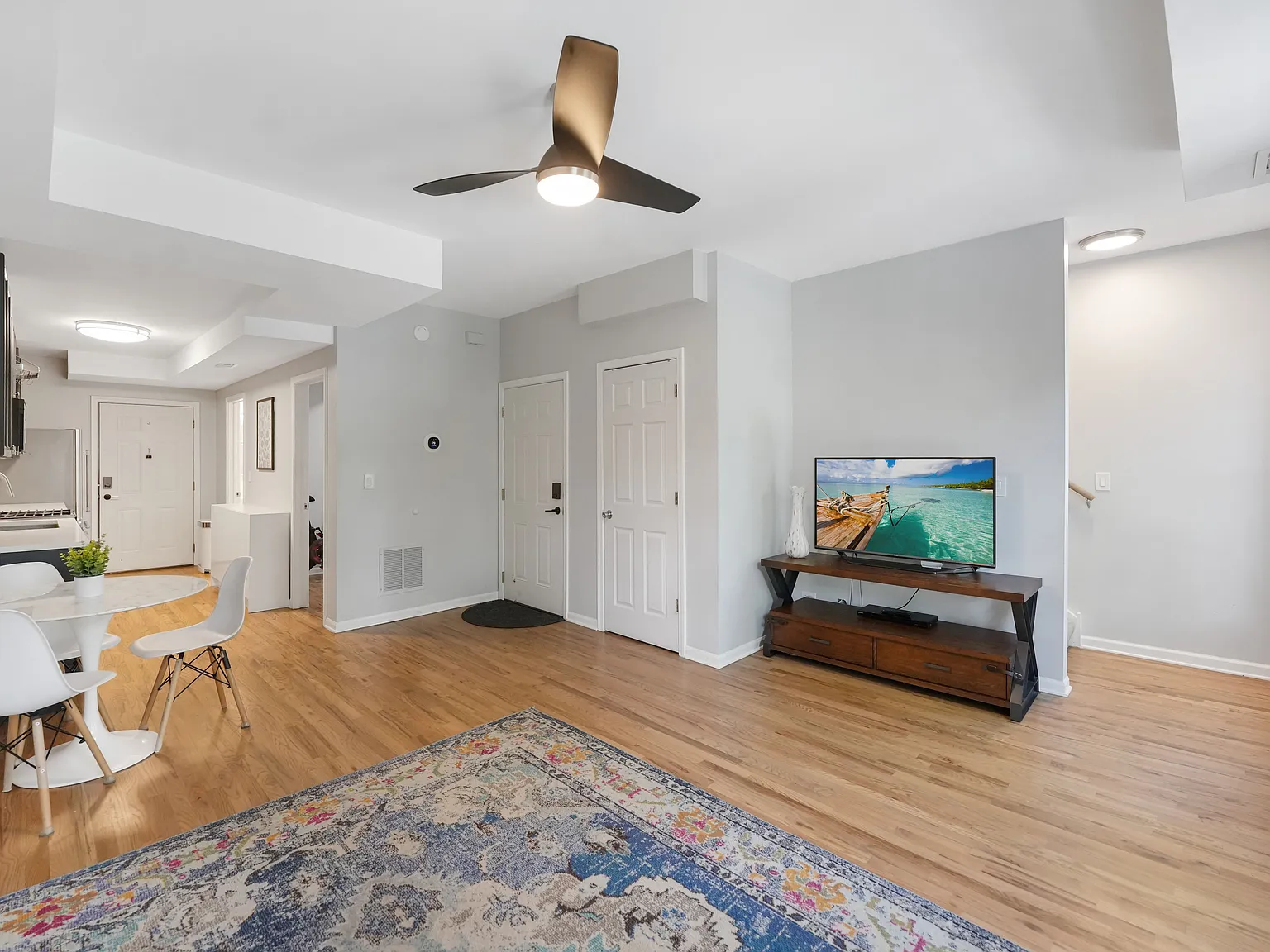 3 bed, $4,250 — Photo 4