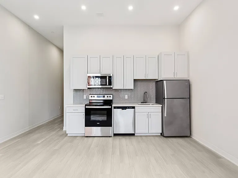 LiveWell Apartments — Photo 41