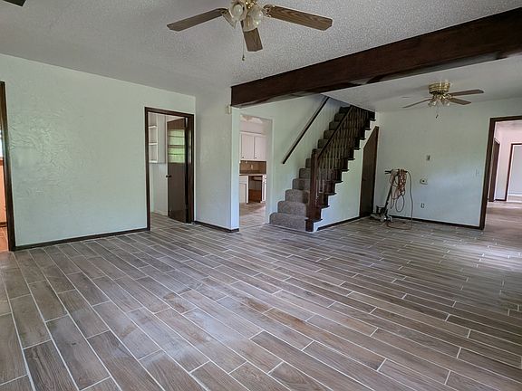 5th image of 524 NW 164th St