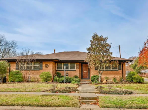 701 Line Dr, Gainesville, TX 76240