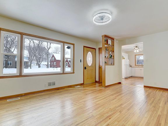 3rd image of 1121 N 9th St