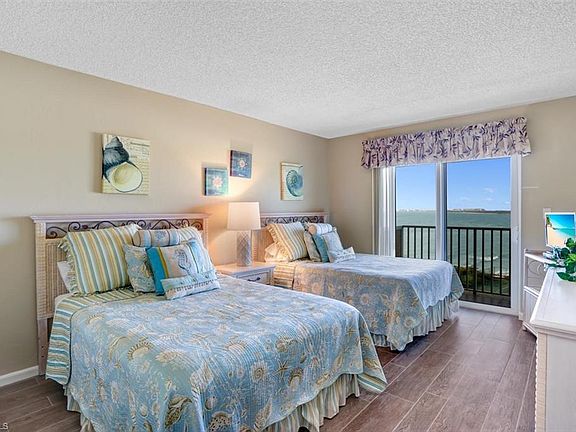 5th image of 25710 Hickory Blvd APT 706