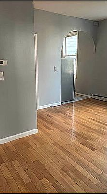 3rd image of 2732 12th St APT 2