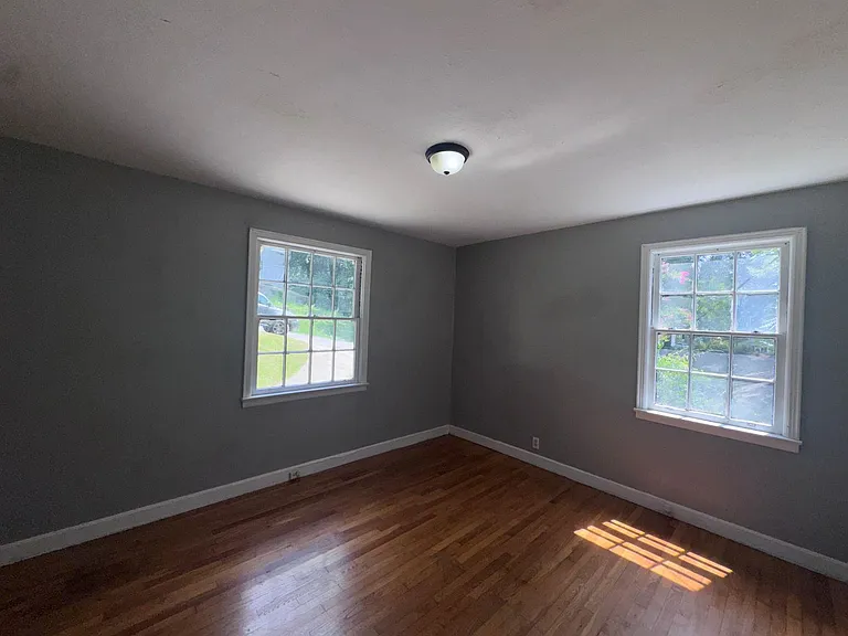 1529 Charlotte Ave — Photo 5