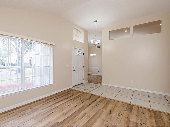 4th image of 860 Lake Jackson Cir