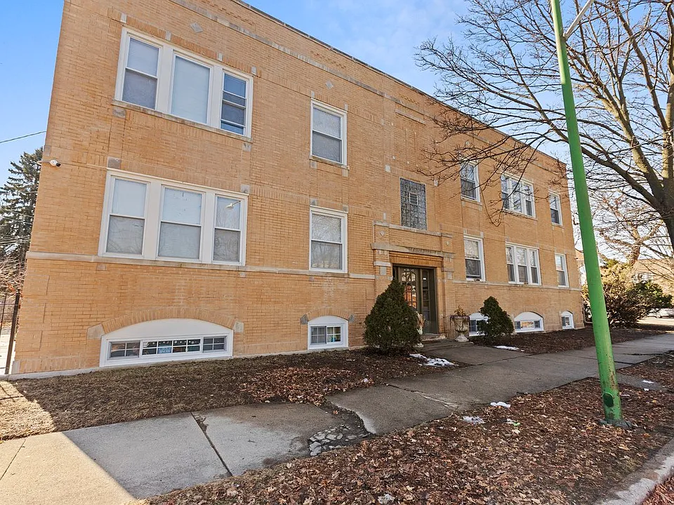 4139 W Leland Ave #2W