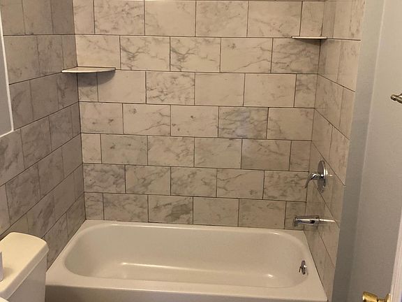 5th image of 2214 Bartholomew St