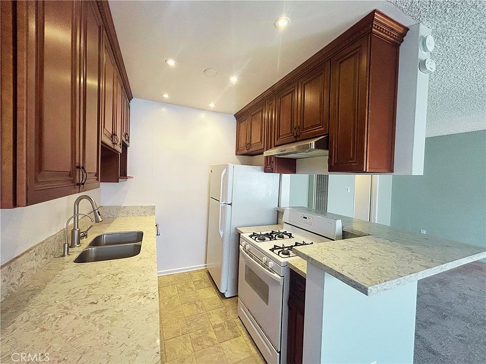 1st image of 1522 S Centinela Ave APT 204