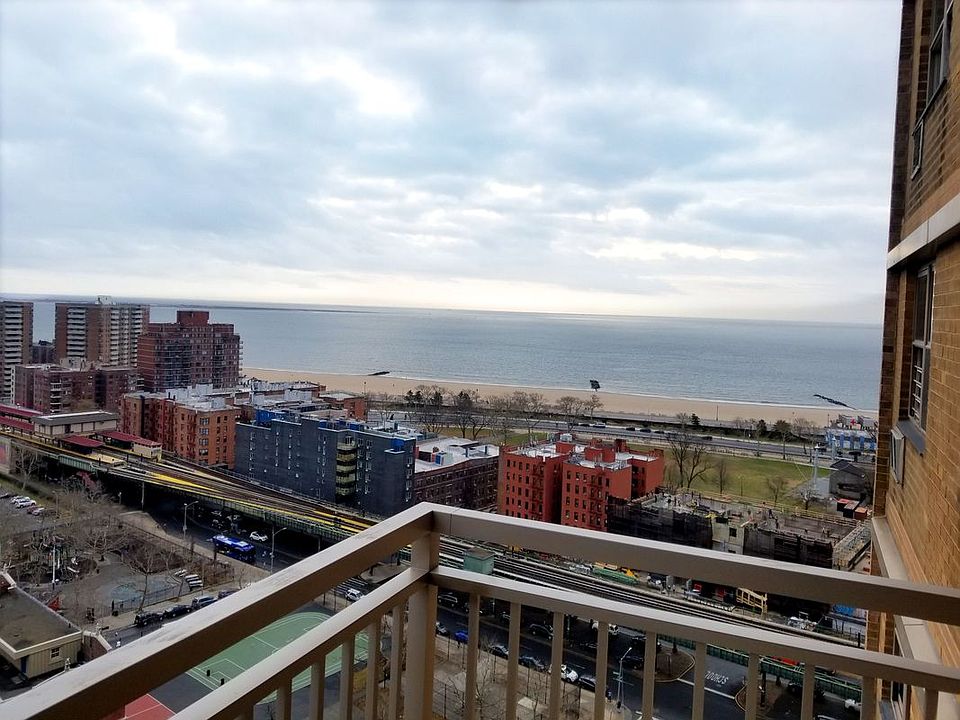 2nd image of 2915 W 5th St APT 21B