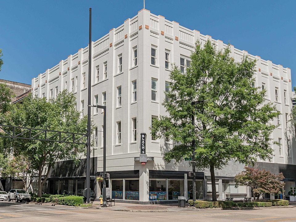 1st image of 300 20th St N APT 206