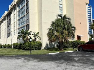 501 Three Islands Blvd APT 518, Hallandale Beach, FL 33009