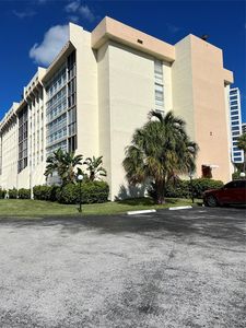 501 Three Islands Boulevard #518, Hallandale Beach, FL, 33009