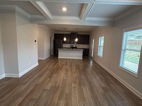 5th image of 4599 Silver Oak Dr