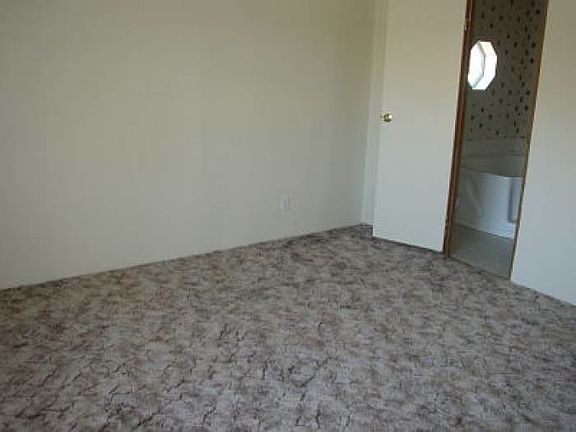 Master Bedroom to Bath